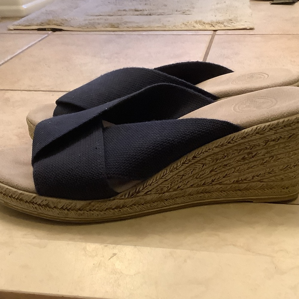 CHARLESTON SHOE CO. Porter - Navy Wedge Sandals - Picture 4 of 7